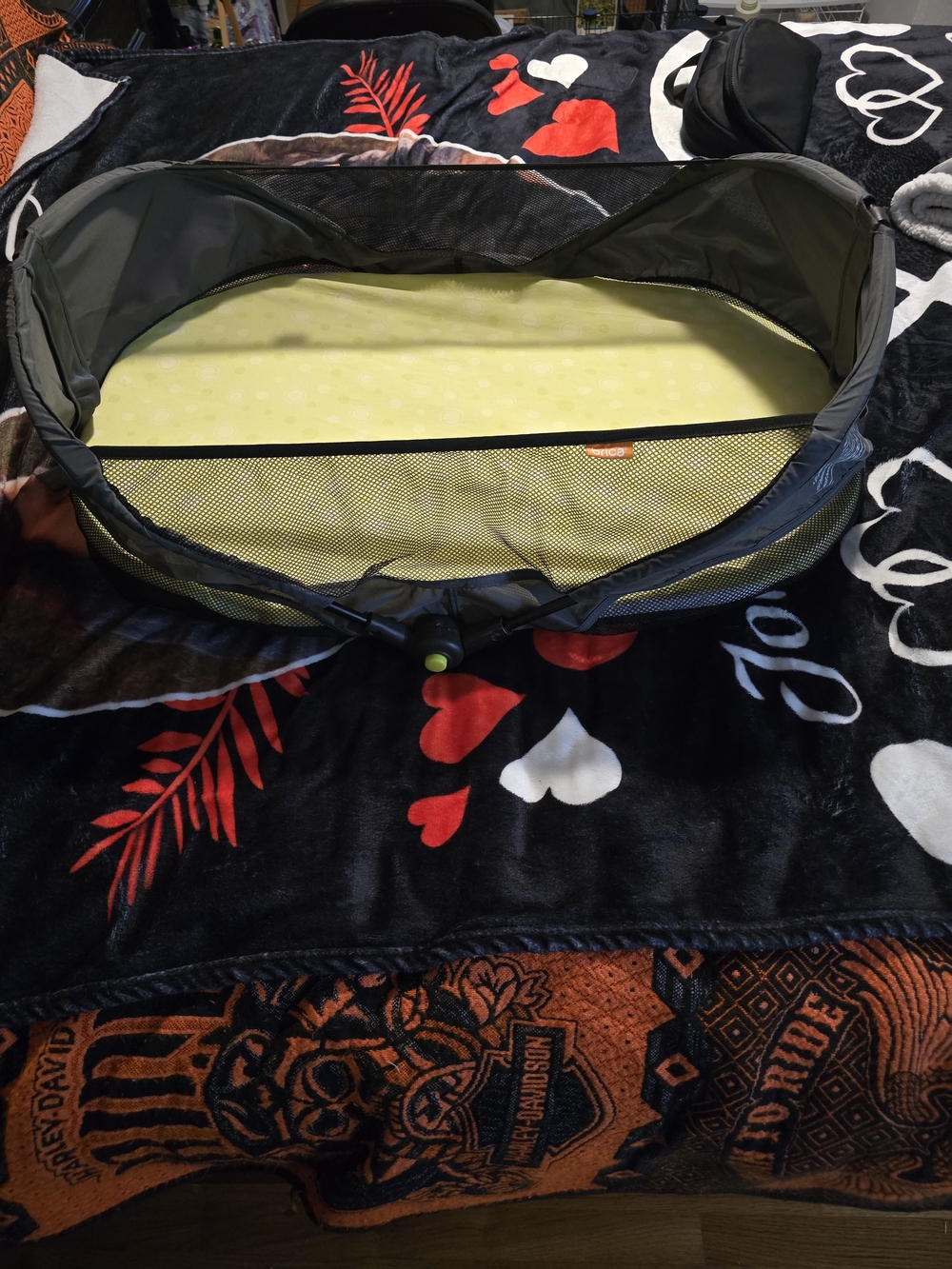Brica Fold N’ Go Portable Infant Travel Bassinet Baby Travel Bed